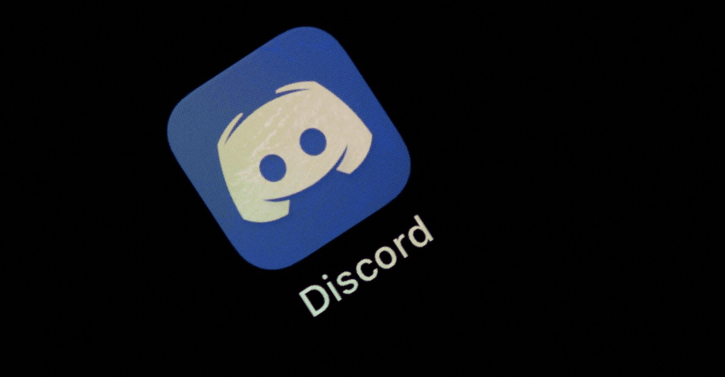 The 2026 Guide to Cleaning Your Discord: Bulk-Leaving DMs and Pruning Members